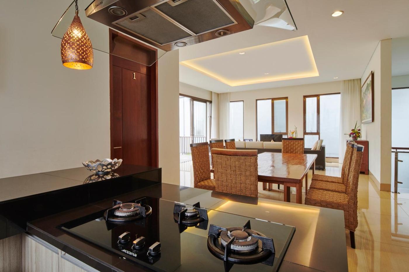 Chamomile Hill View 6 Bedrooms With A Private Swimming Pool Villa Bandung