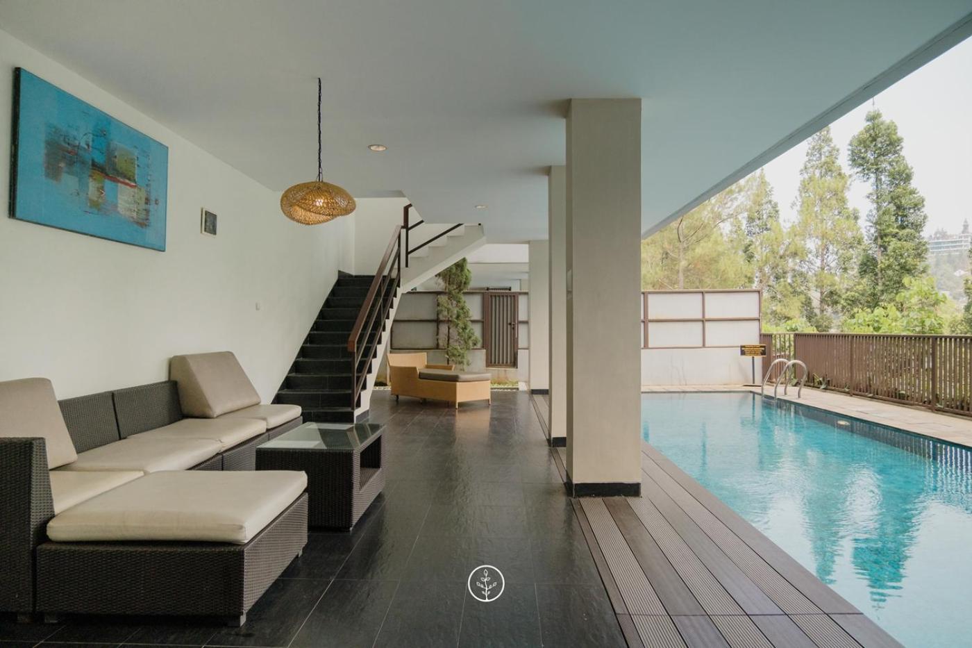 Chamomile Hill View 6 Bedrooms With A Private Swimming Pool Villa Bandung