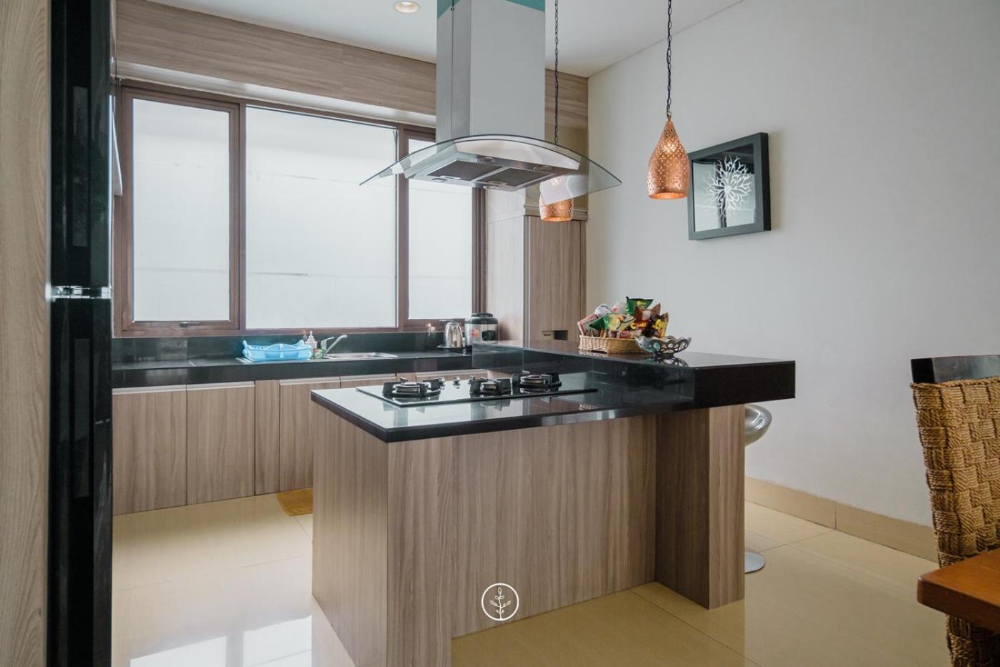 Villa Chamomile Hill View 6 Bedrooms With A Private Swimming Pool Bandung