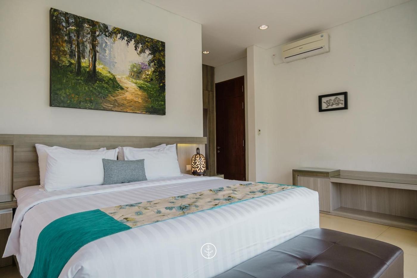 Chamomile Hill View 6 Bedrooms With A Private Swimming Pool Villa Bandung