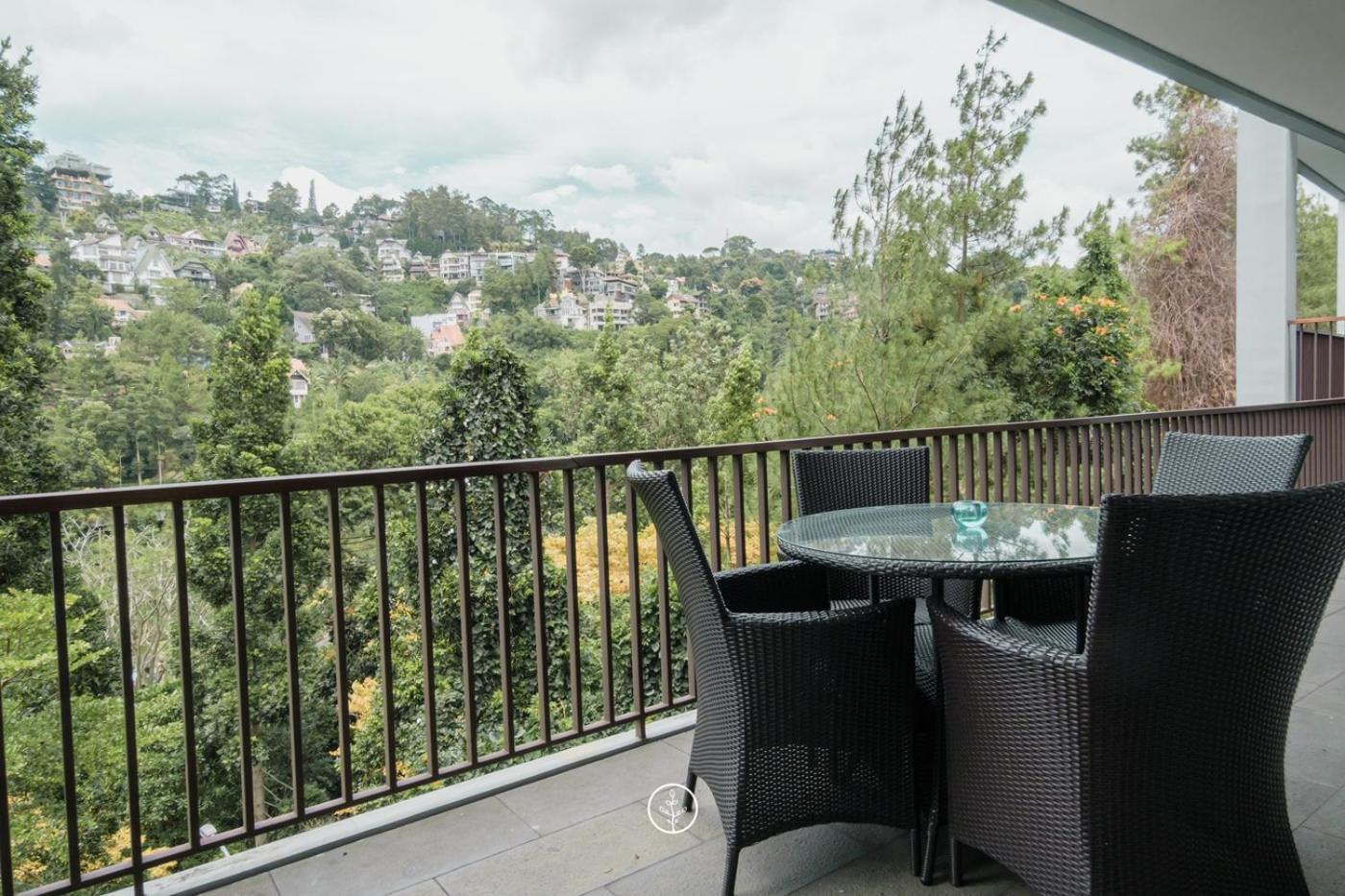 Chamomile Hill View 6 Bedrooms With A Private Swimming Pool